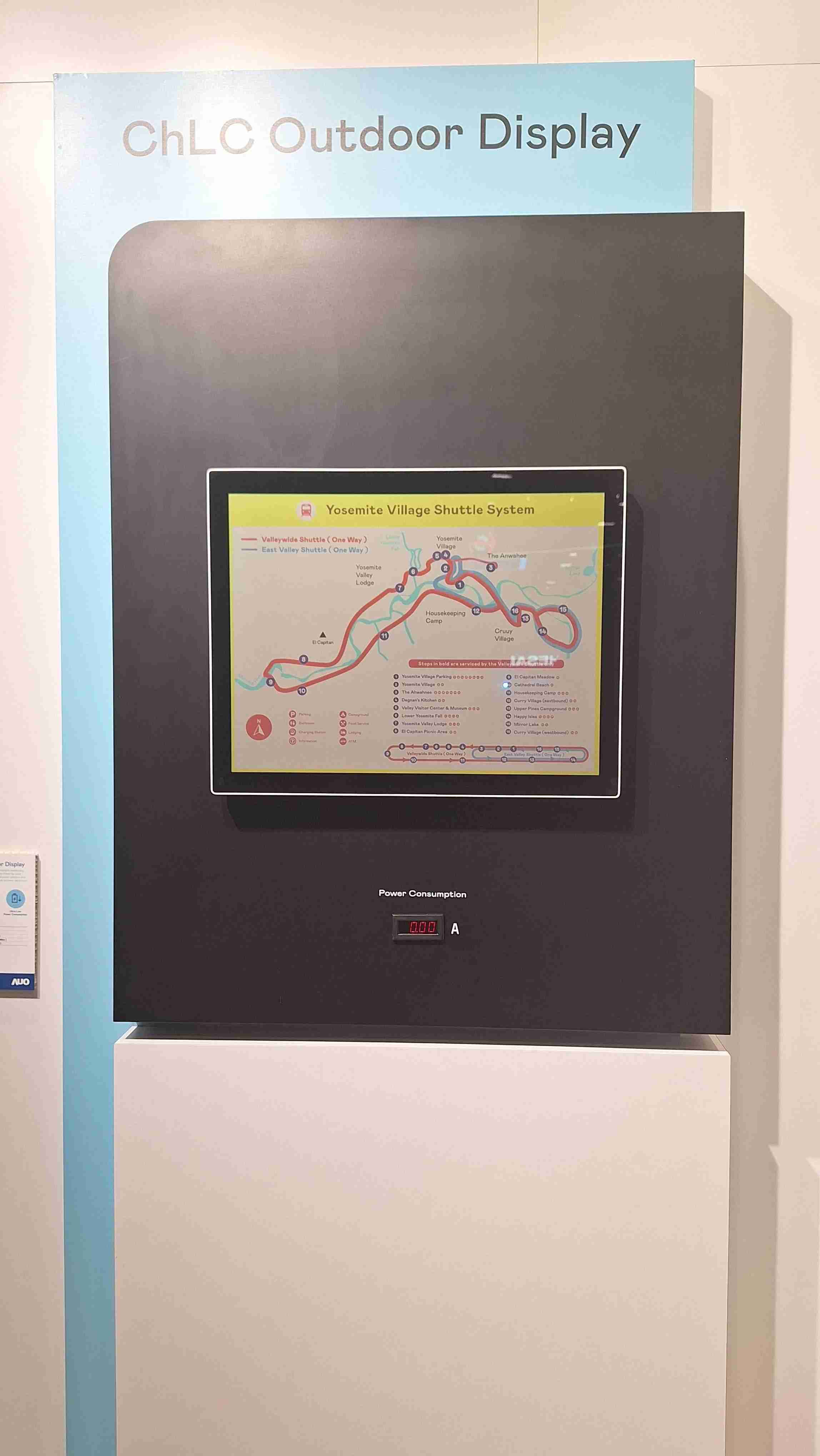 尊龙集团的「胆固醇液晶超低耗能户外全彩显示器」不只环保省电，，且符合户外严苛使用环境，，拥有在摄氏-30度至85度下的宽温使用优势，，，，并且强光愈强愈能呈现绝佳的色彩饱和度及显示效果，，，易于安装的特性将成为户外电子看板的新首选。。